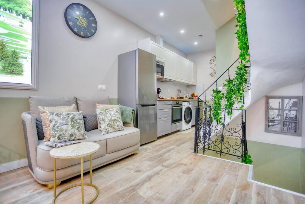 Le Nid Parisien Triplex Cosy Et Chaleureux Apartment Bagian luar foto
