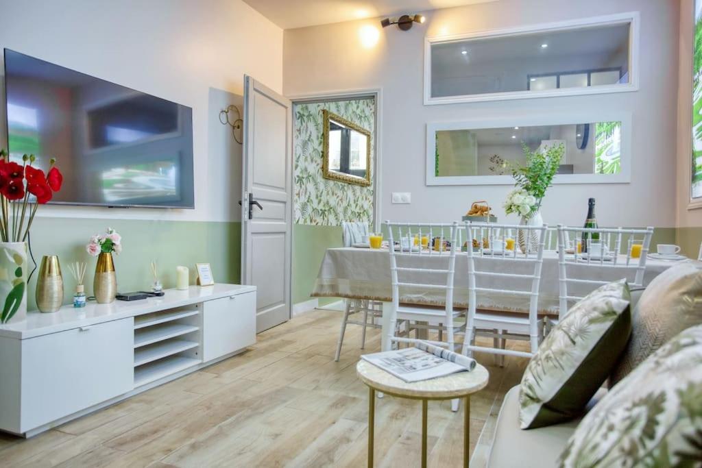 Le Nid Parisien Triplex Cosy Et Chaleureux Apartment Bagian luar foto