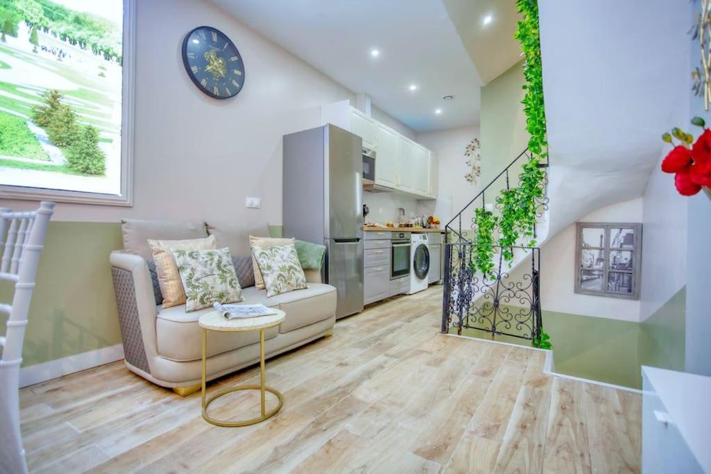 Le Nid Parisien Triplex Cosy Et Chaleureux Apartment Bagian luar foto
