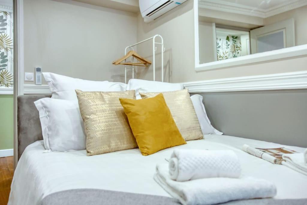 Le Nid Parisien Triplex Cosy Et Chaleureux Apartment Bagian luar foto