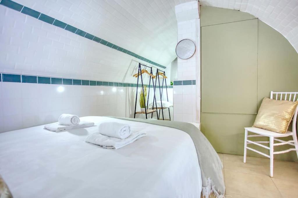 Le Nid Parisien Triplex Cosy Et Chaleureux Apartment Bagian luar foto